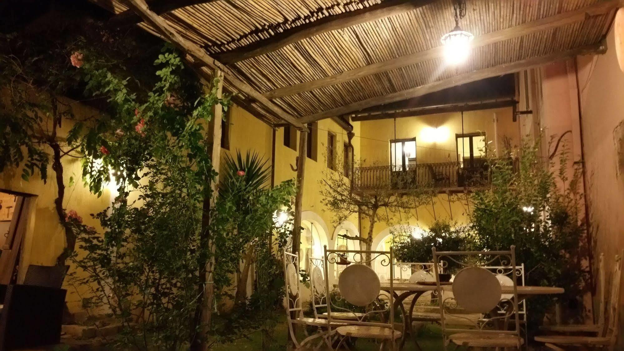 סן ויטו Casa Camboni-Dimora Storica Bed & Breakfast מראה חיצוני תמונה